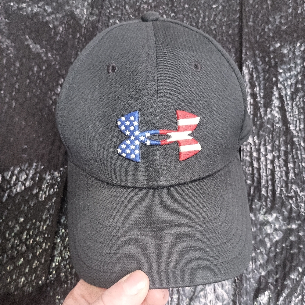 Under Armour White Athletic Hat Essential Accessory - Picture 6 of 15